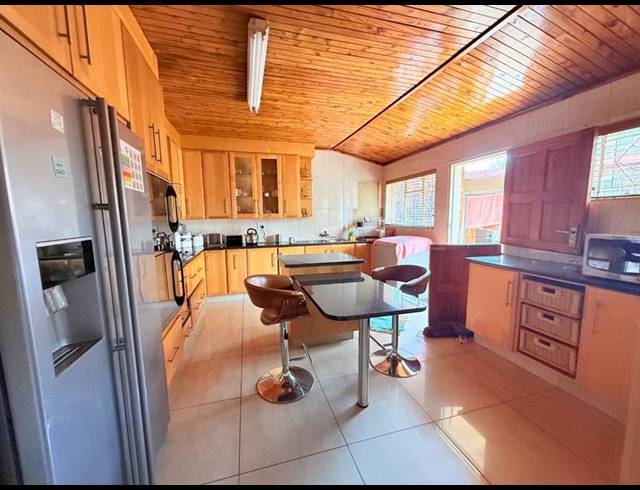 3 BEDROOM HOUSE FOR SALE IN VANDERBIJLPARK CW 1